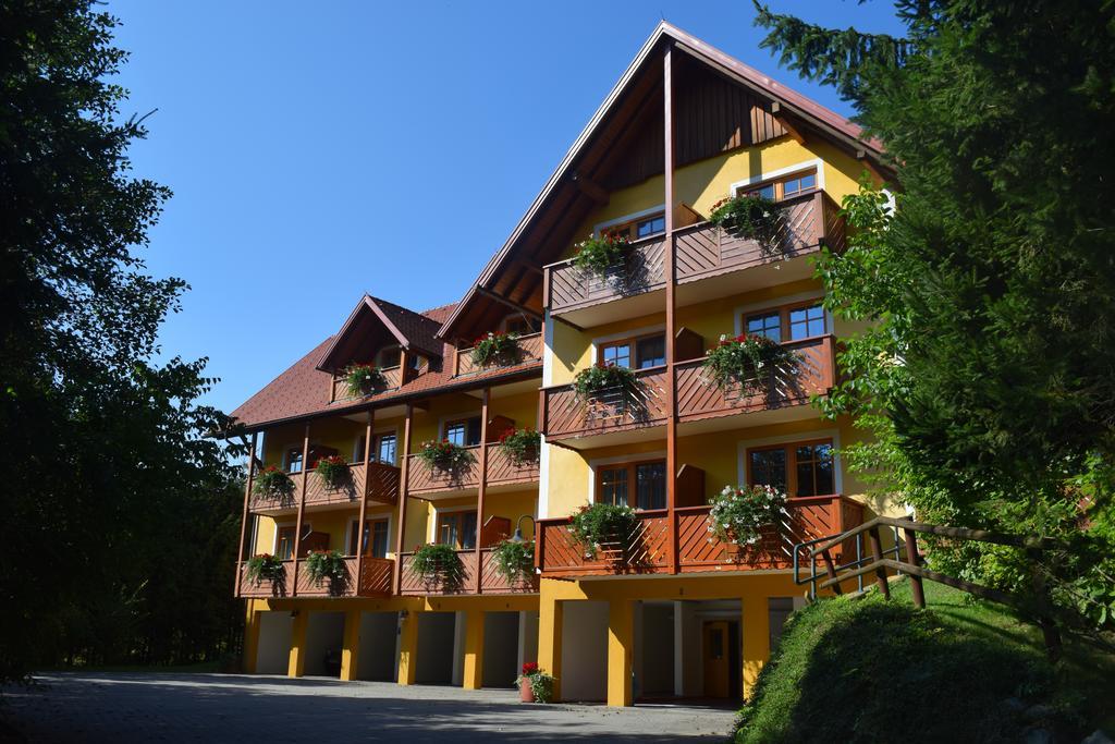 Gasthof Hotel Schmied Arnfels Exterior foto