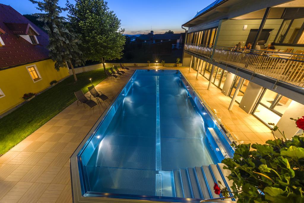 Gasthof Hotel Schmied Arnfels Exterior foto
